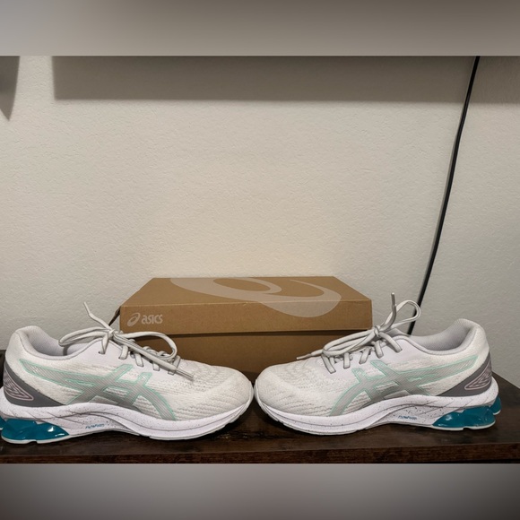 ASICS Gelquantum 180 White Fresh ice in 9.5 worn once - Picture 14 of 15